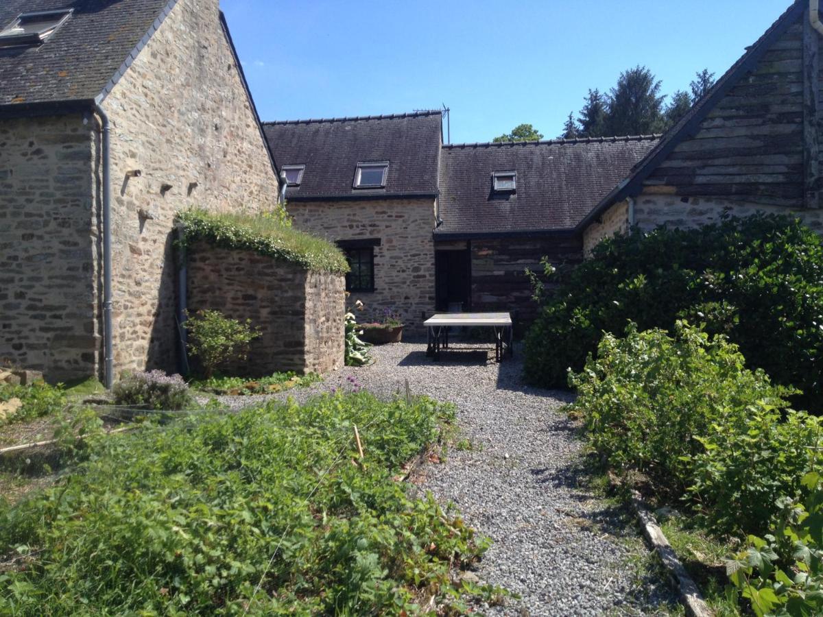 Gites Calmes Ecologiques Saint-Symphorien  Exterior photo